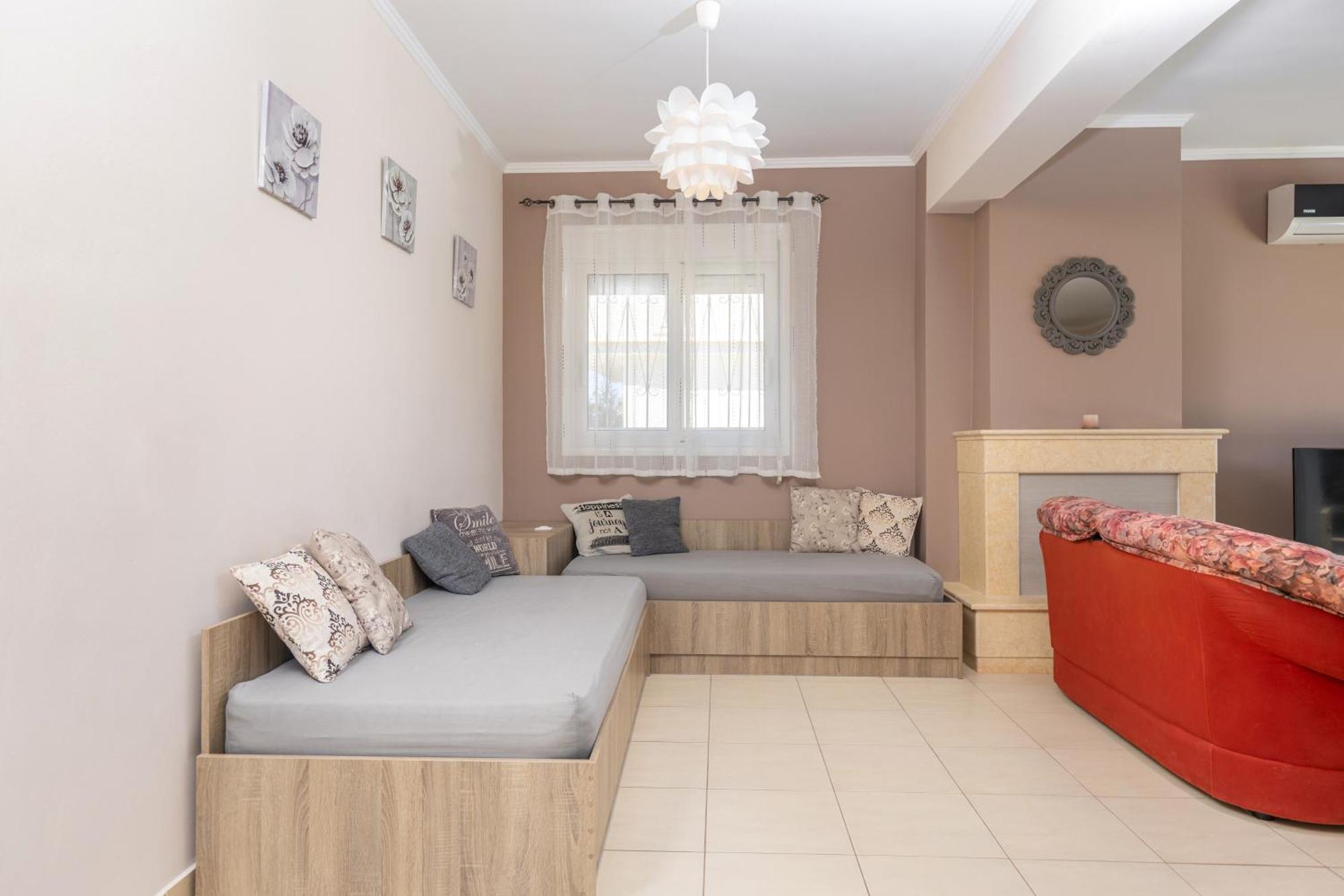 Holiday home Dennis And Tanya Laganas
